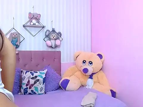 zara_cute from StripChat is Freechat