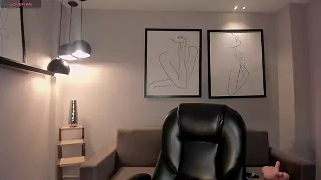 ZoeArmstrong from StripChat is Freechat